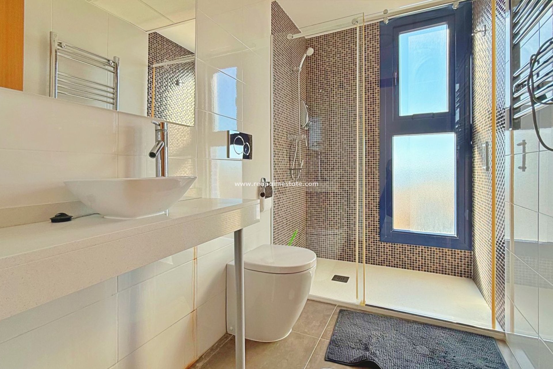 Revente - Appartements -
Torrevieja - Punta prima