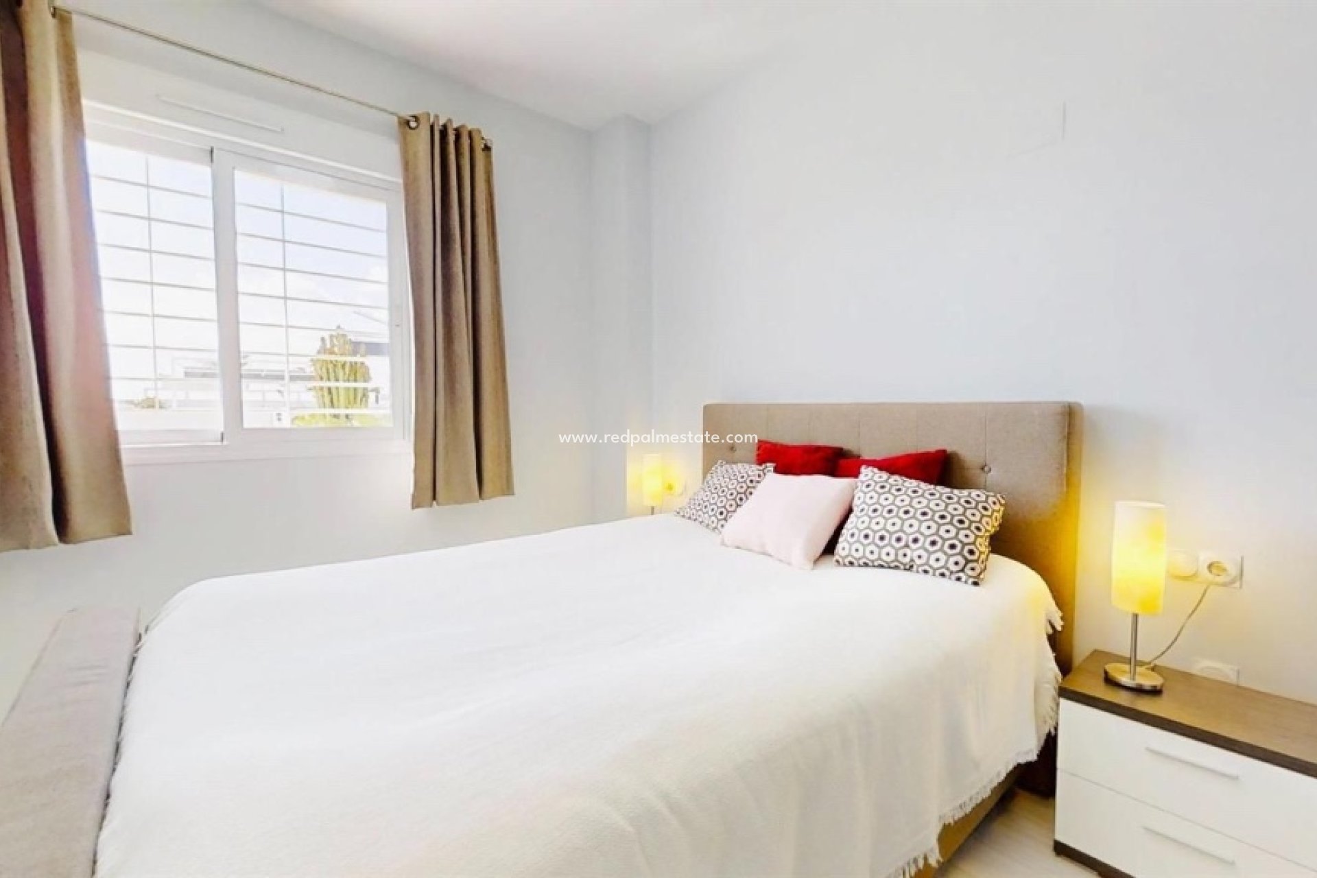 Revente - Appartements -
Torrevieja - Punta prima