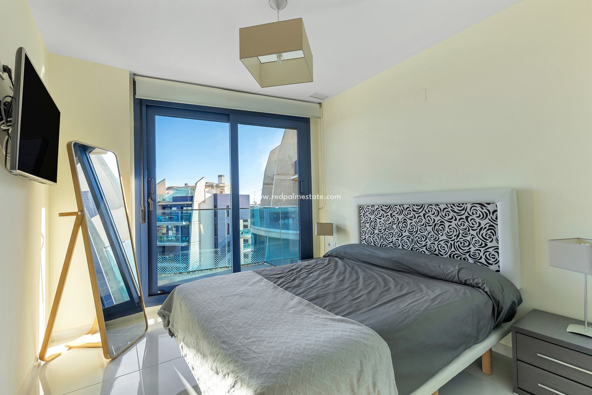 Revente - Appartements -
Torrevieja - Punta prima