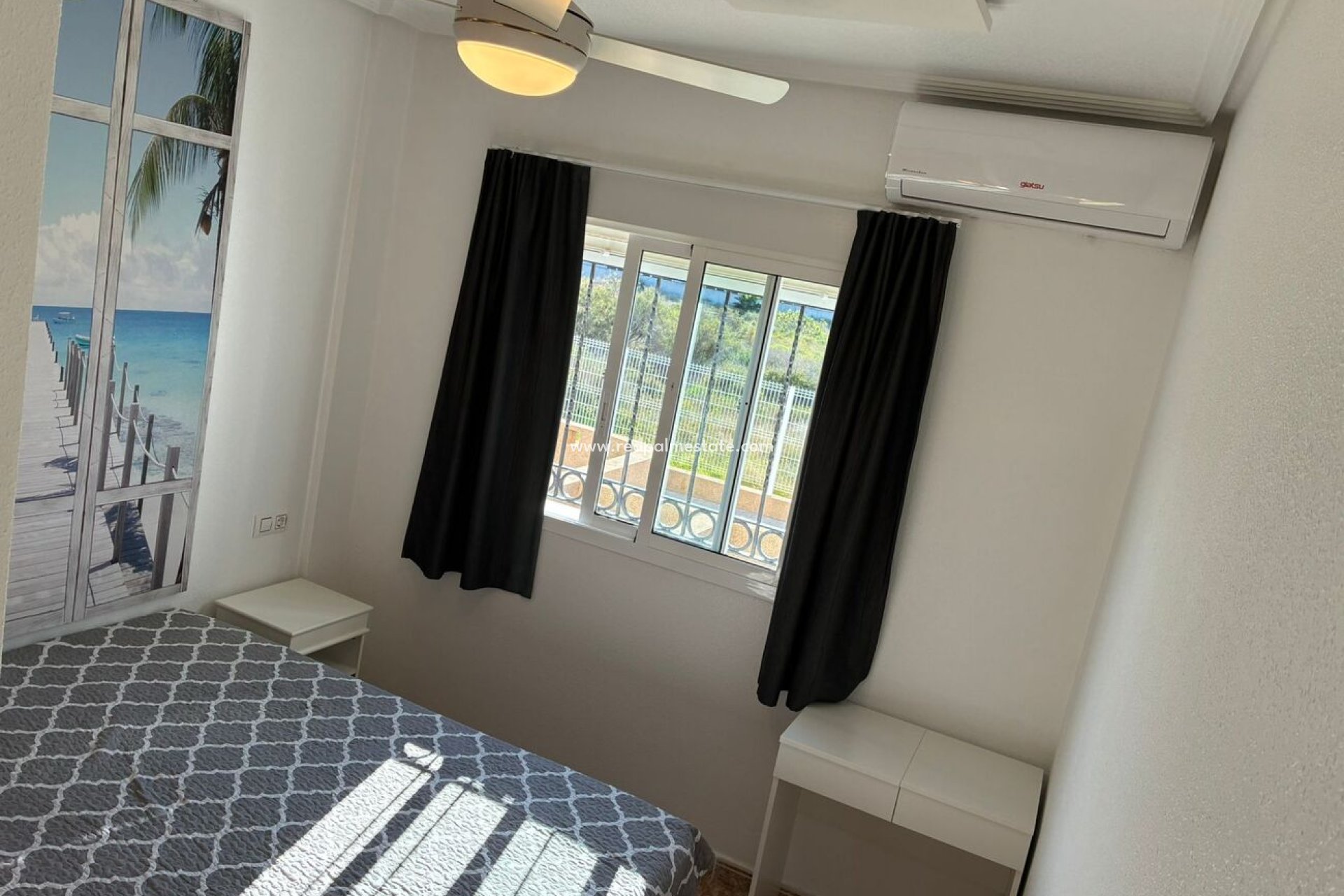 Revente - Appartements -
Torrevieja - Punta prima