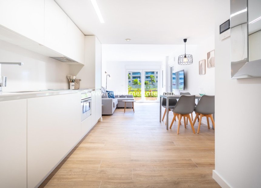 Revente - Appartements -
Torrevieja - Punta prima