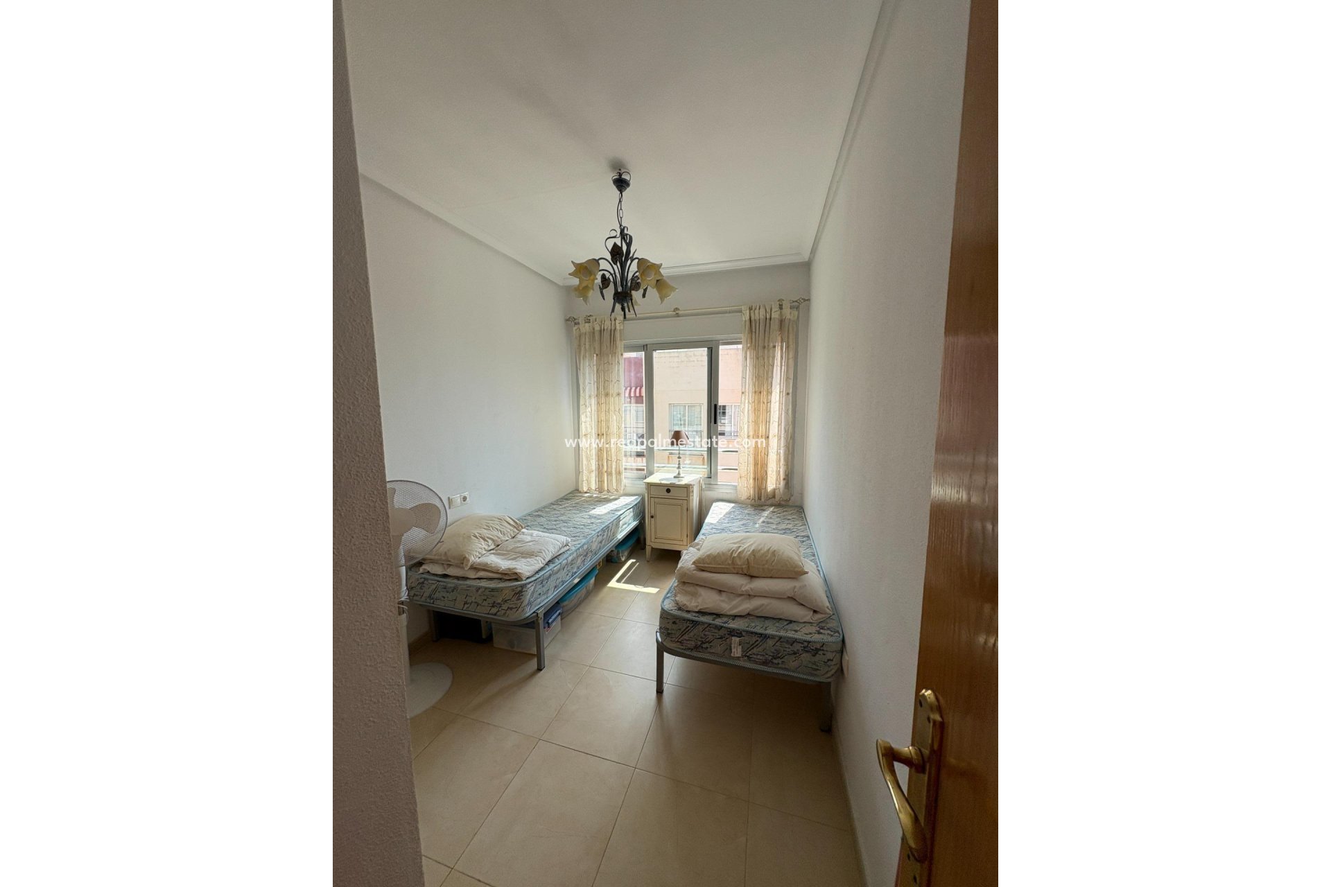 Revente - Appartements -
Torrevieja - Punta prima