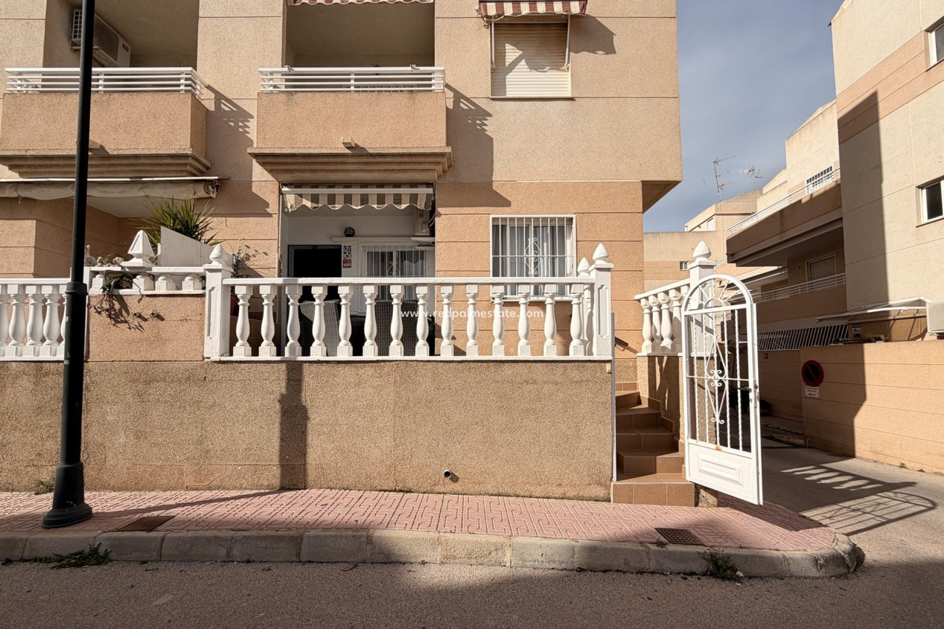Revente - Appartements -
Torrevieja - Urb. Calas Blancas III