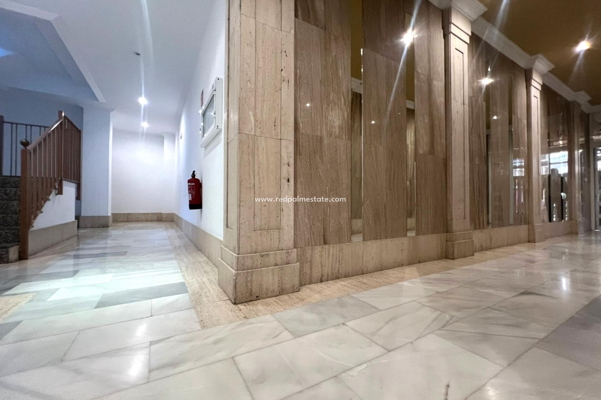 Revente - Appartements -
Torrevieja