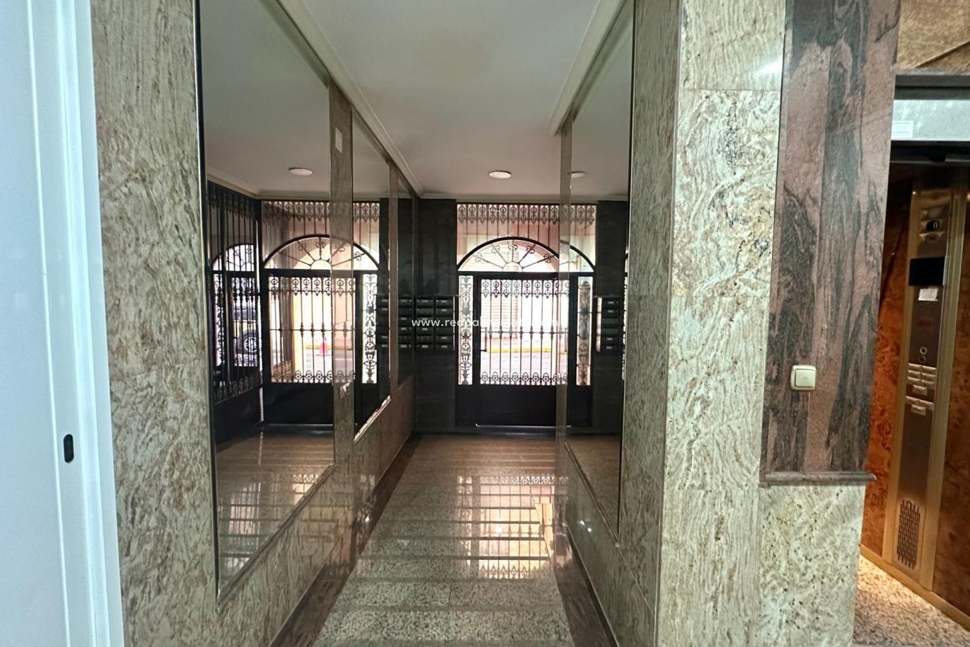 Revente - Appartements -
Torrevieja