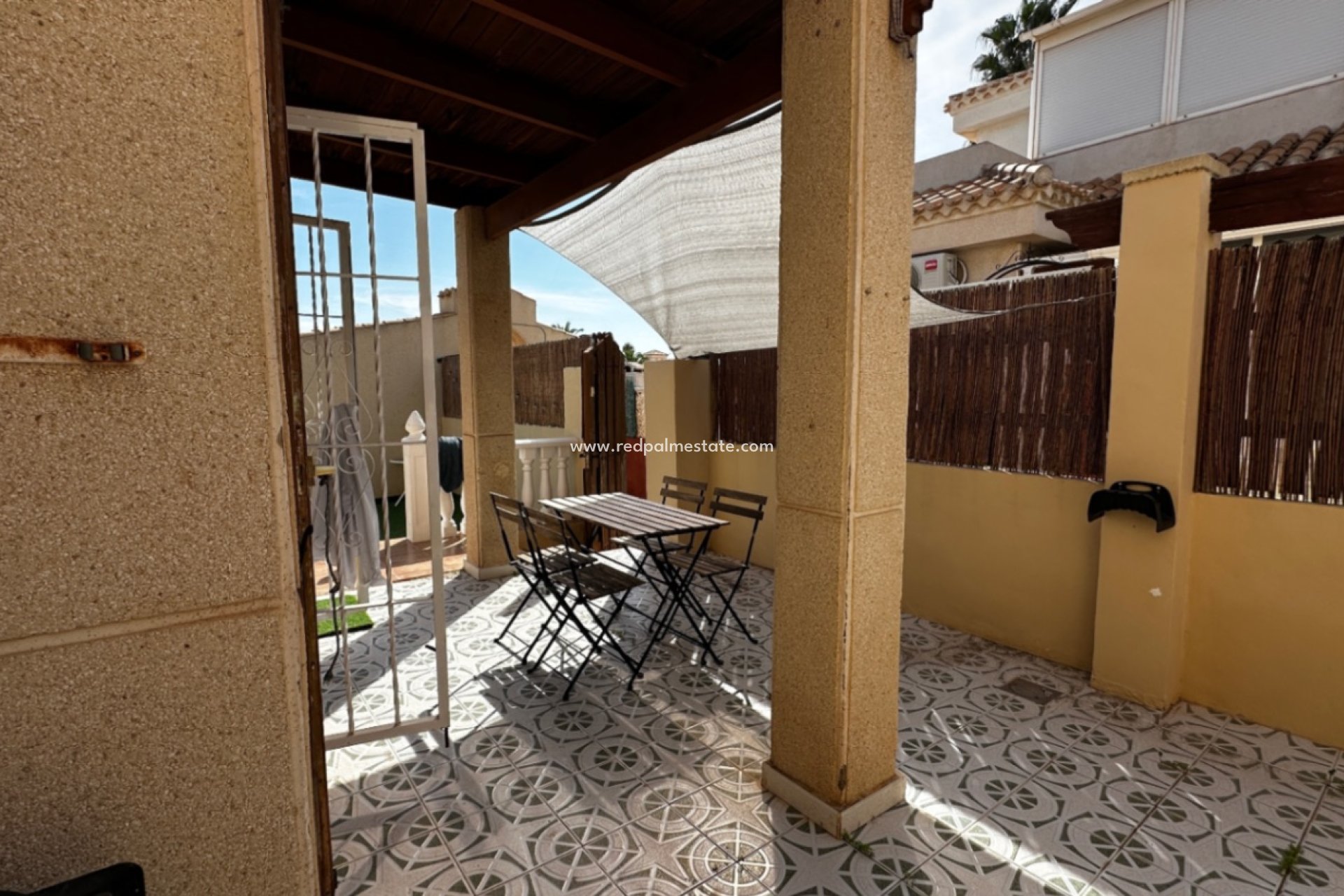 Revente - Bungalow -
Orihuela Costa - Inland