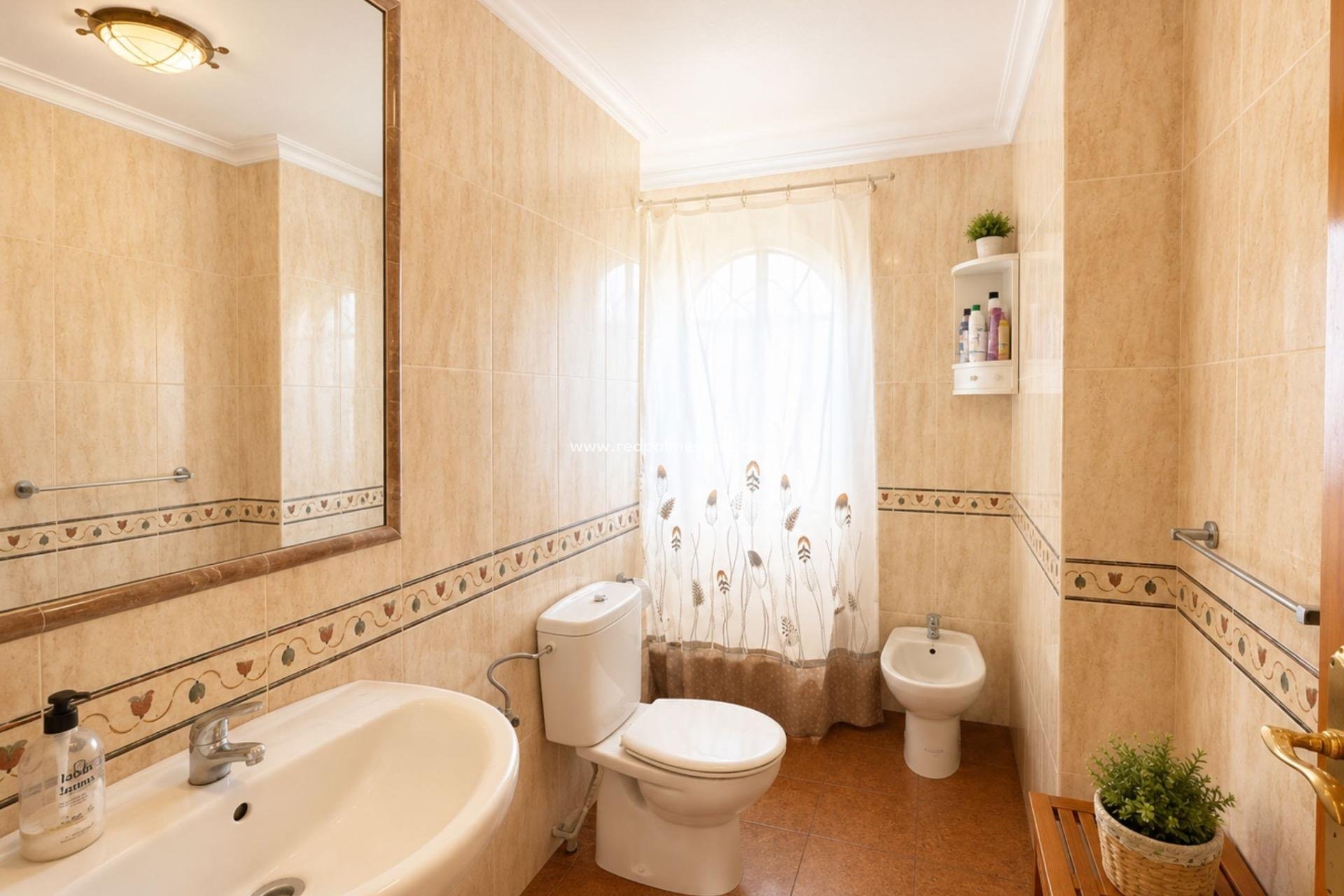 Revente - Bungalow -
Orihuela Costa - Lomas de Cabo Roig