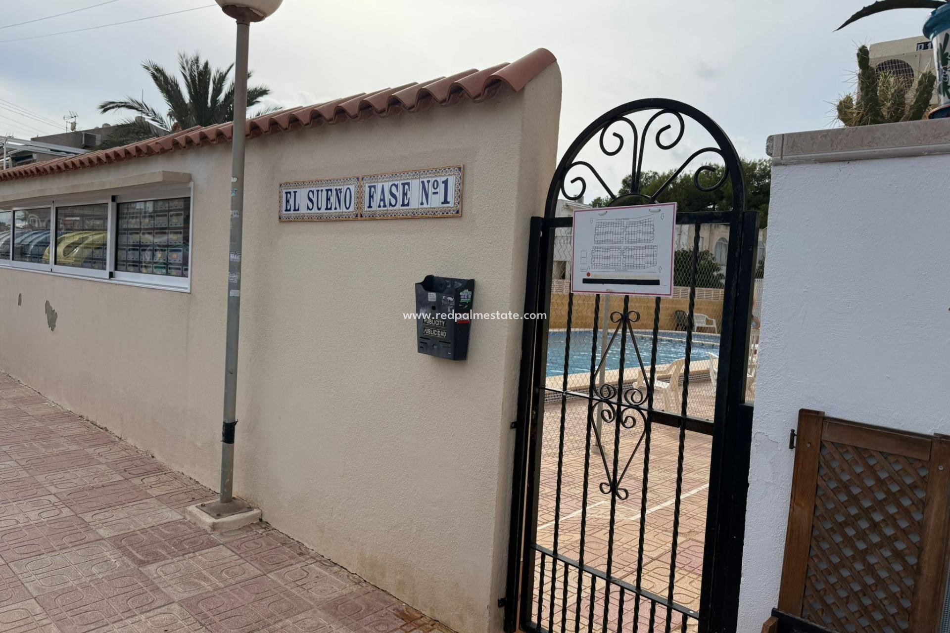 Revente - Bungalow -
Torrevieja - La Siesta - El Salado - Torreta