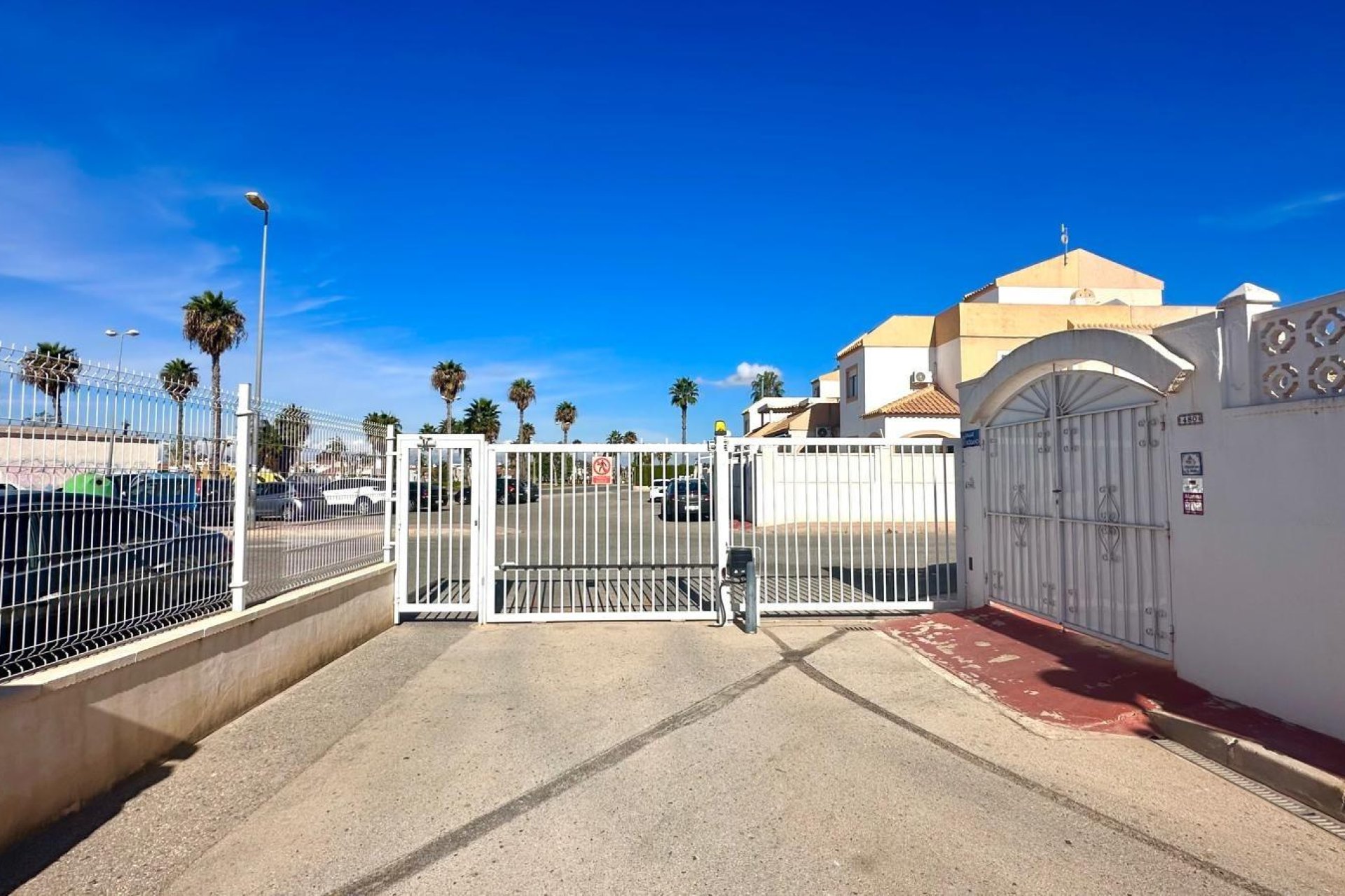 Revente - Bungalow -
Torrevieja - La Siesta - El Salado -  Torreta