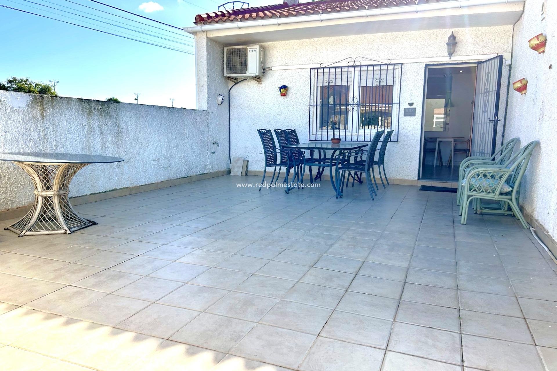 Revente - Bungalow -
Torrevieja - La Siesta - El Salado -  Torreta