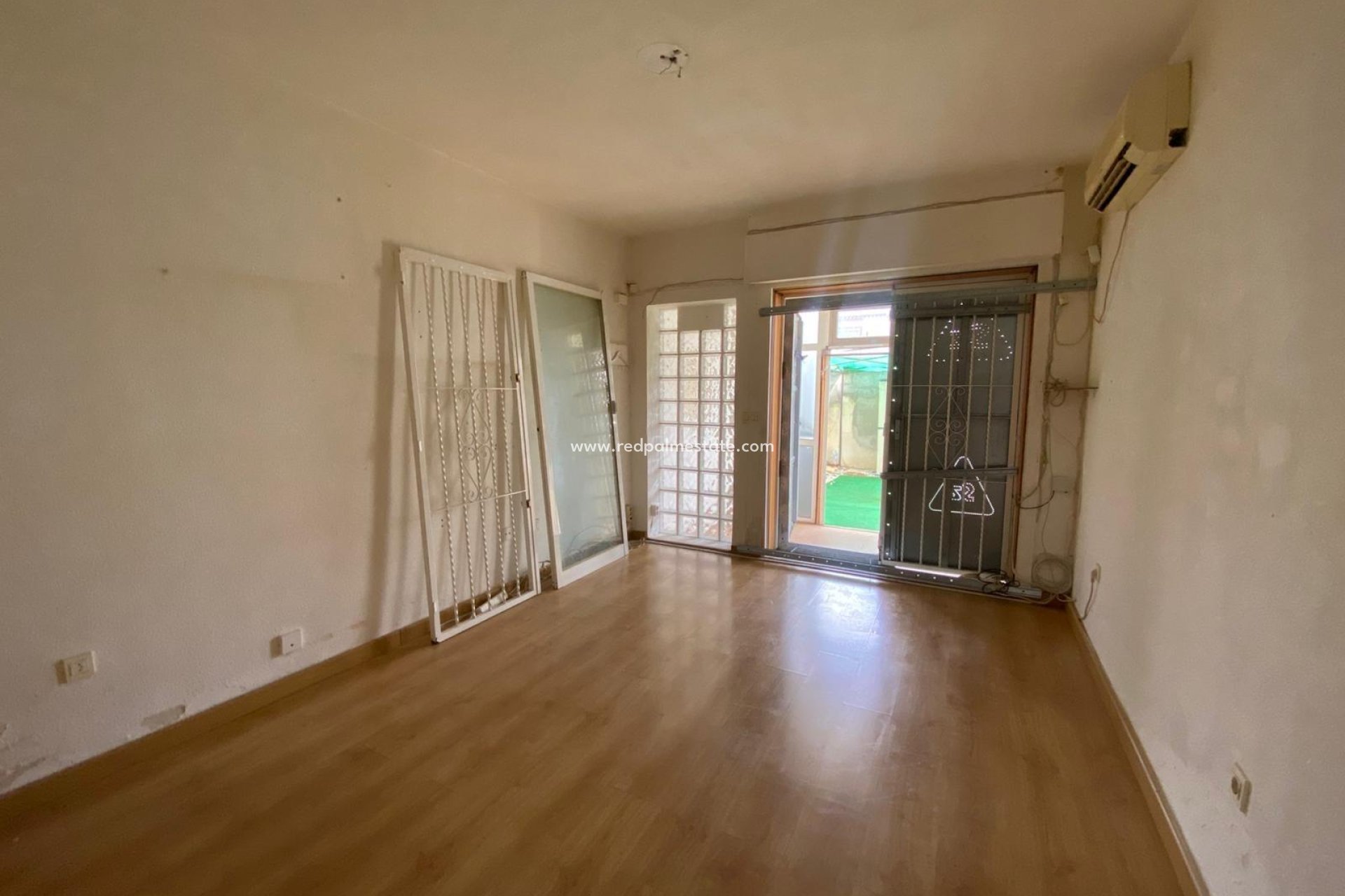 Revente - Bungalow -
Torrevieja - La Siesta - El Salado - Torreta