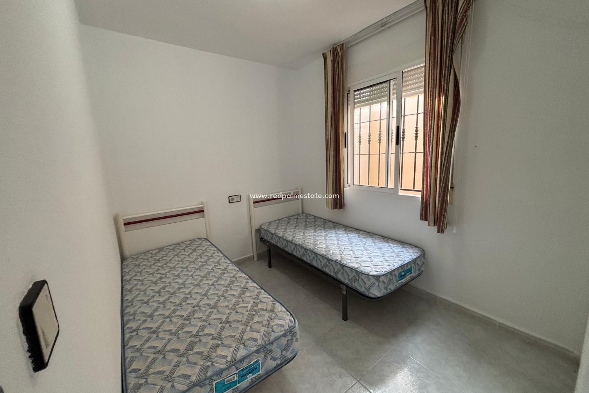 Revente - Bungalow -
Torrevieja - La Siesta - El Salado - Torreta