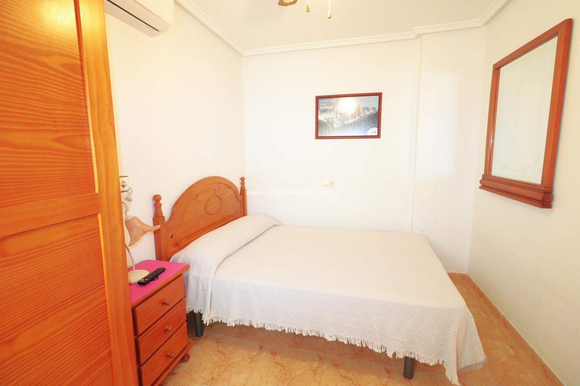 Revente - Bungalow -
Torrevieja - La Siesta - El Salado -  Torreta