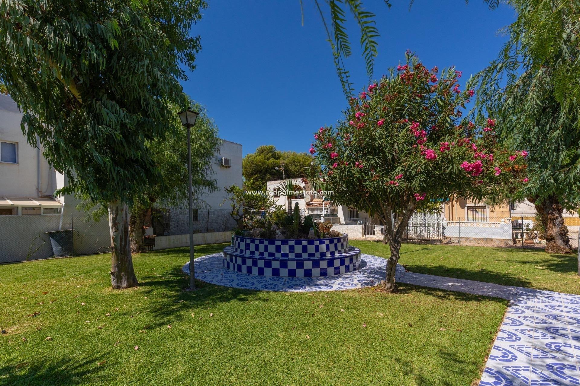 Revente - Bungalow -
Torrevieja - La Siesta - El Salado - Torreta