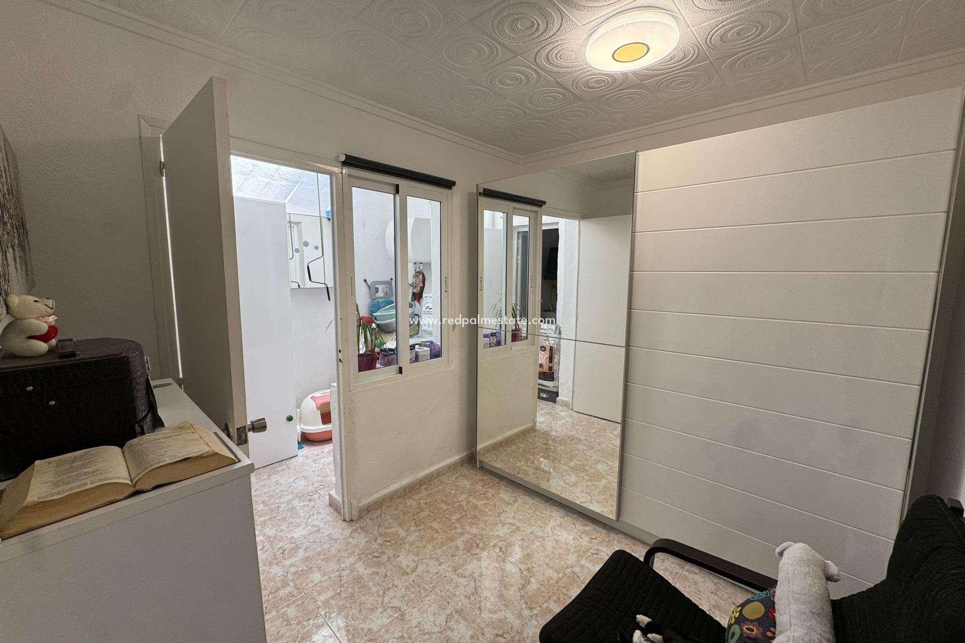Revente - Bungalow -
Torrevieja - La Siesta - El Salado - Torreta
