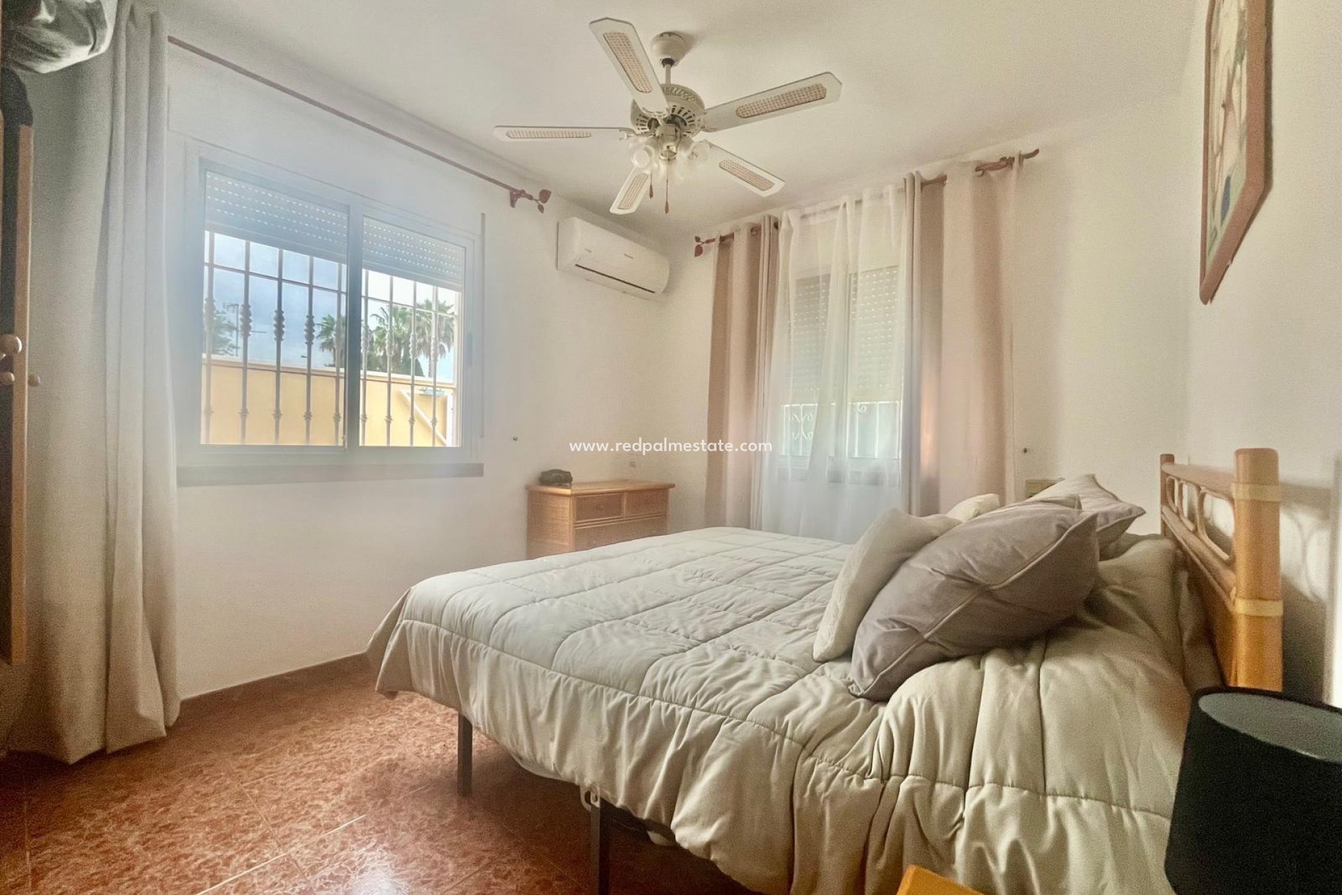 Revente - Bungalow -
Torrevieja - La Siesta - El Salado -  Torreta