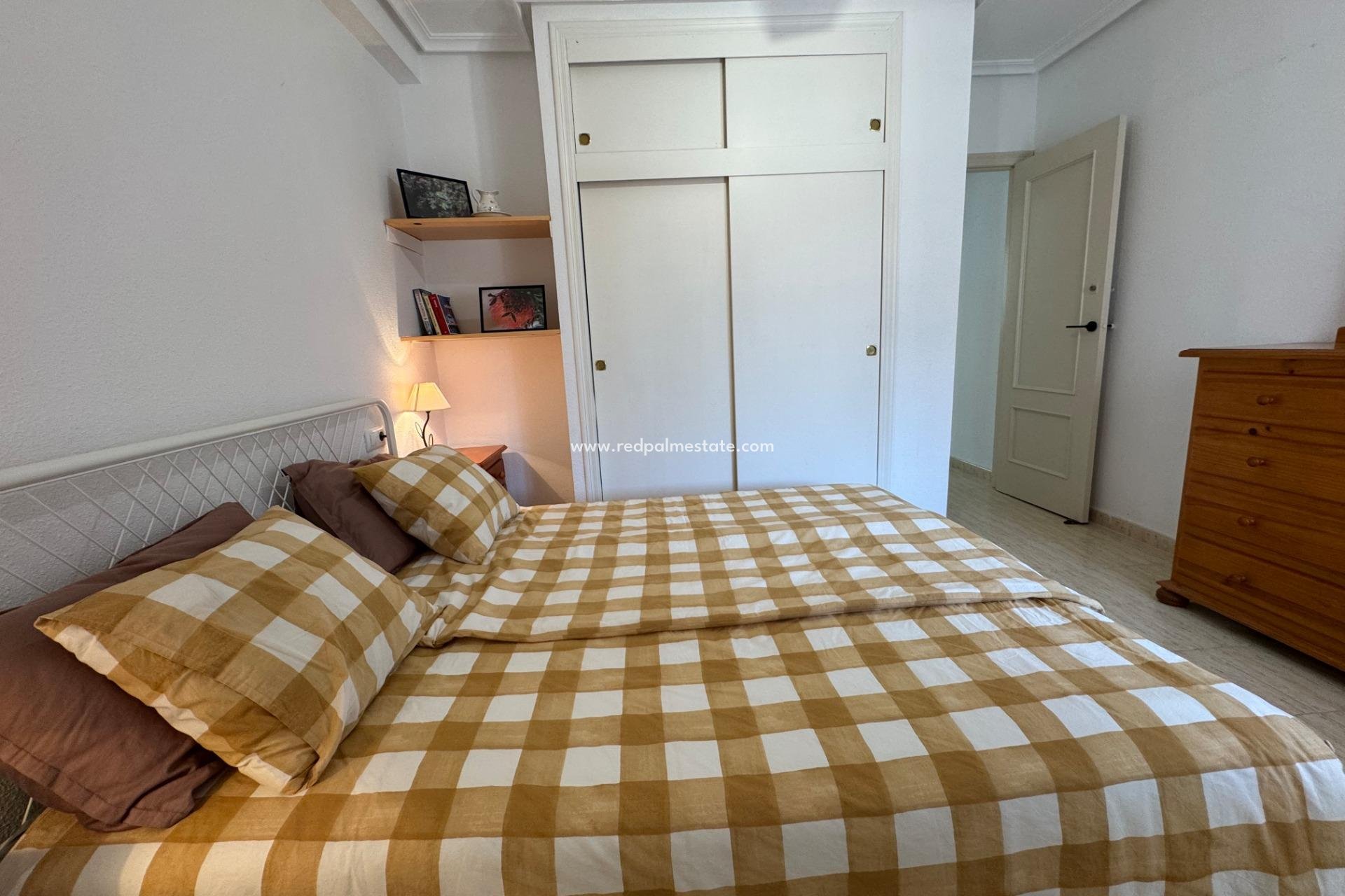 Revente - Bungalow -
Torrevieja - La Siesta - El Salado - Torreta