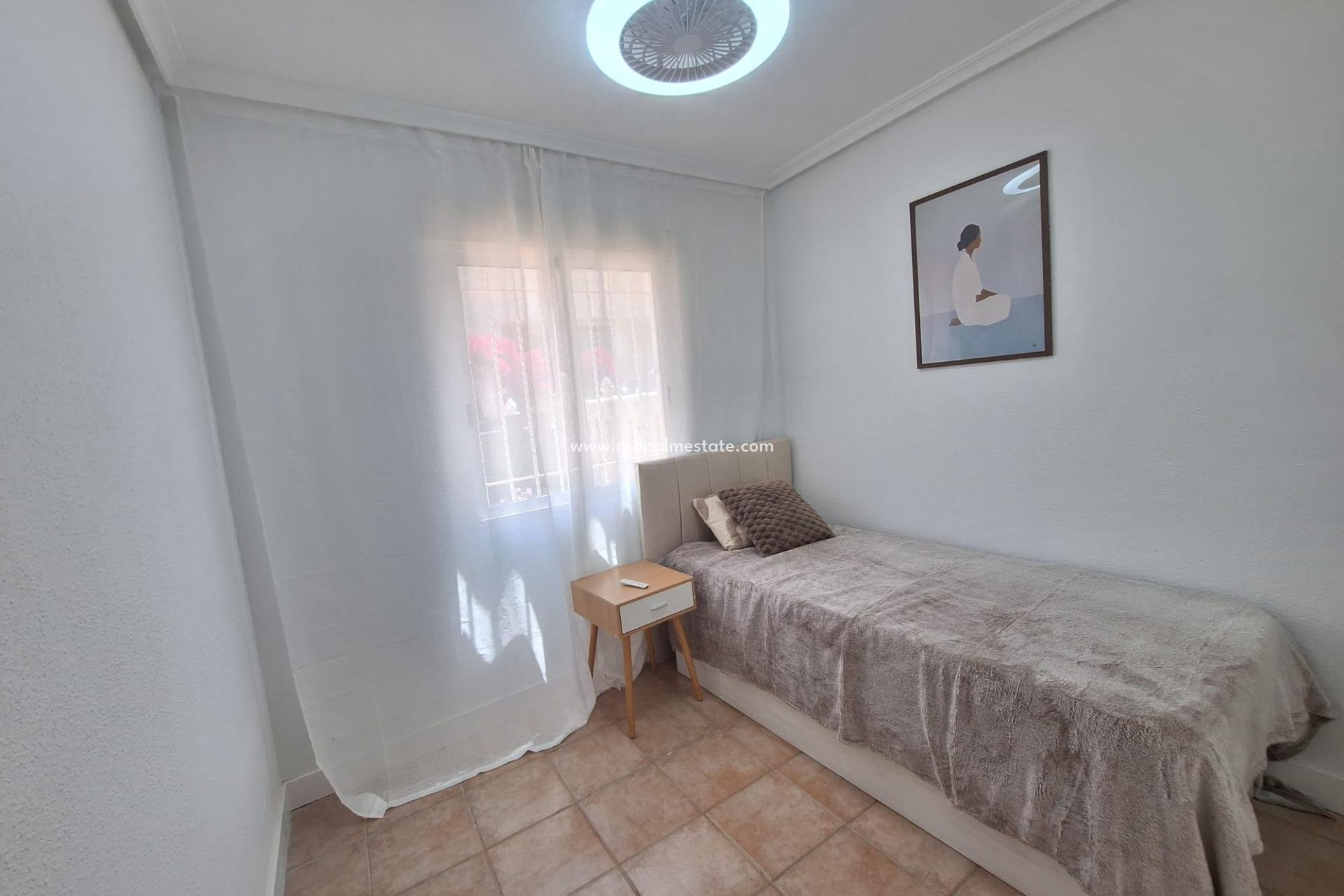 Revente - Bungalow -
Torrevieja - Nueva Torrevieja - Aguas Nuevas