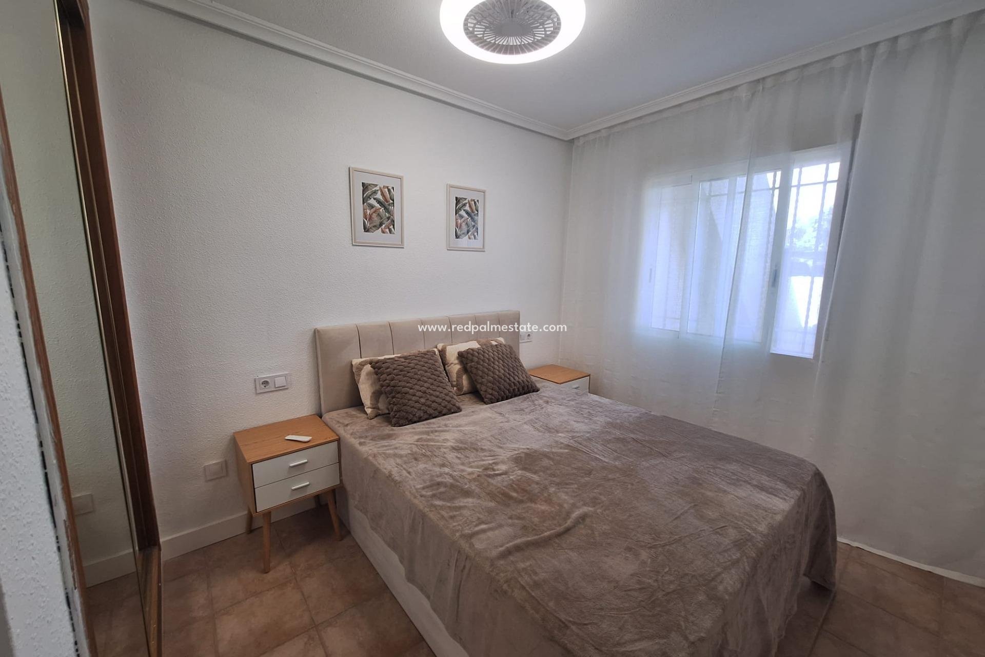 Revente - Bungalow -
Torrevieja - Nueva Torrevieja - Aguas Nuevas