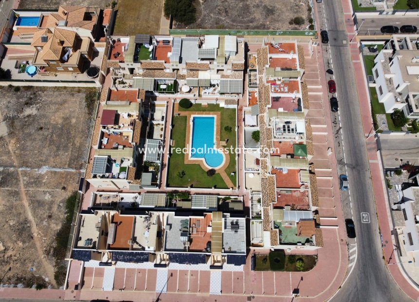 Revente - Bungalow -
Torrevieja - Sector 25