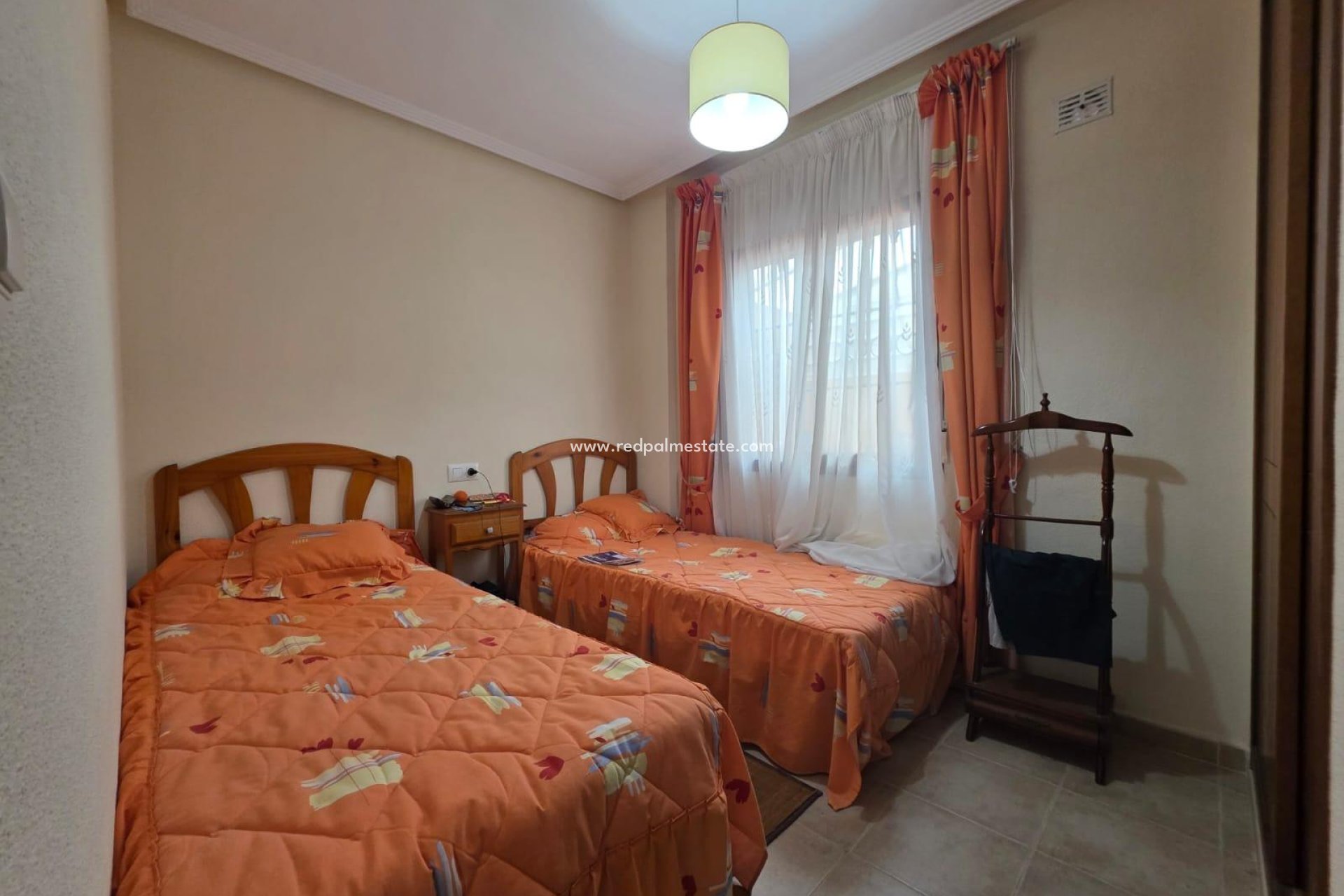 Revente - Bungalow -
Torrevieja - Zona Los Frutales