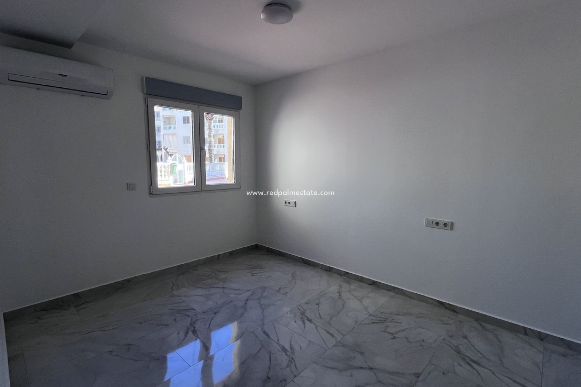 Revente - Bungalow -
Torrevieja