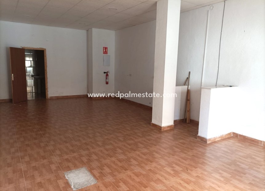 Revente - - COMMERCIAL PREMISES -
Torrevieja - Torrevieja Centro