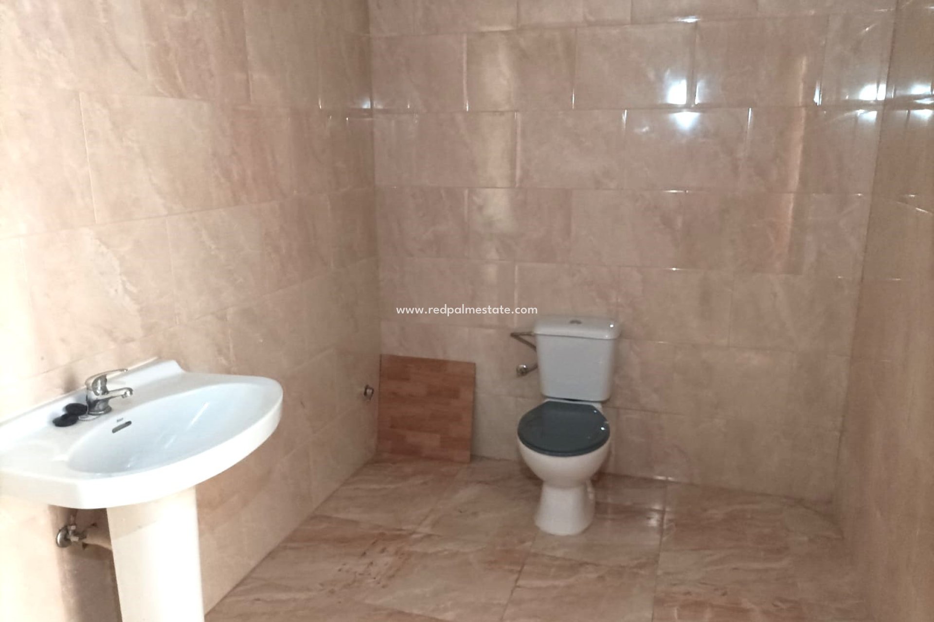 Revente - - COMMERCIAL PREMISES -
Torrevieja - Torrevieja Centro