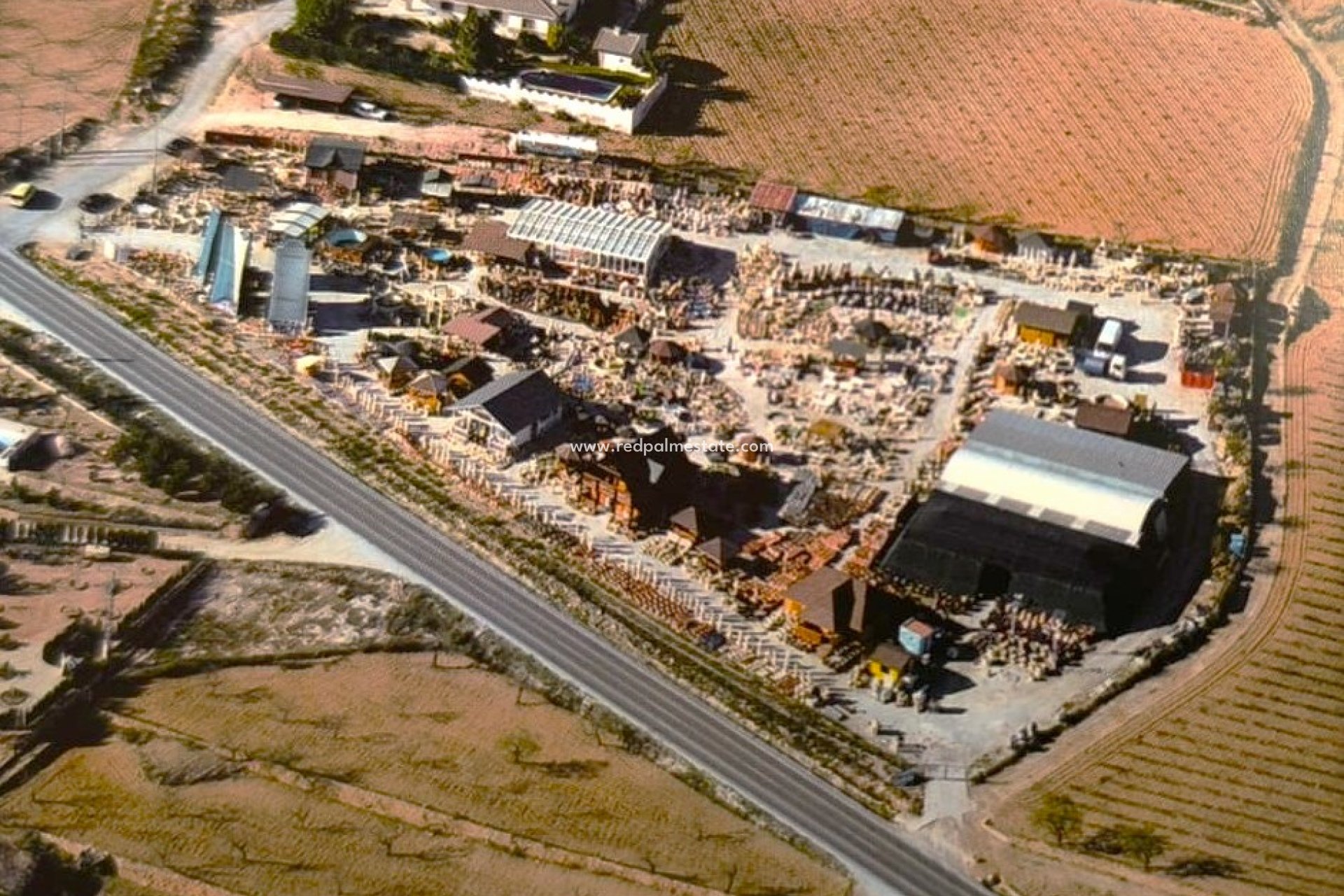 Revente - Entreprise -
Algayat - Inland