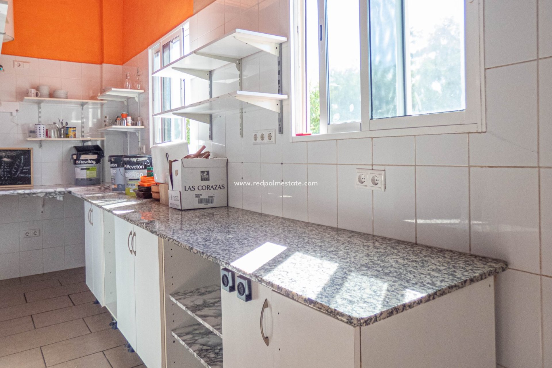 Revente - Entreprise -
Algorfa - Inland
