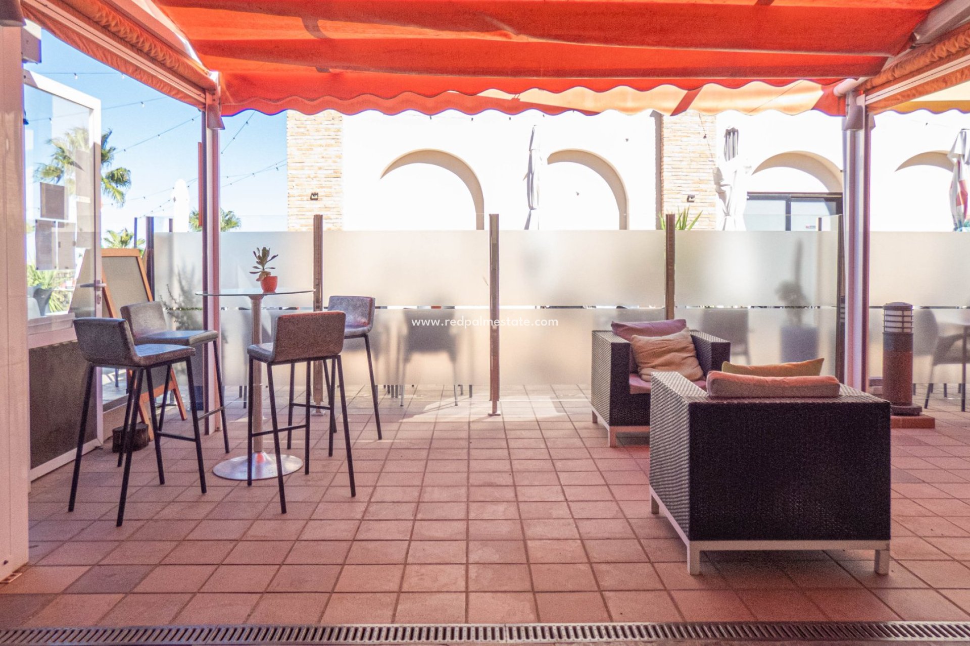 Revente - Entreprise -
Algorfa - Inland