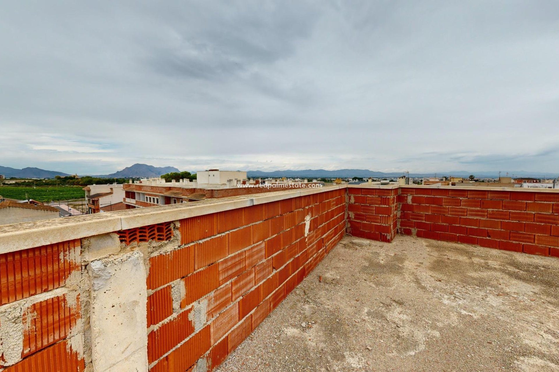 Revente - Entreprise -
Algorfa - La Finca Golf