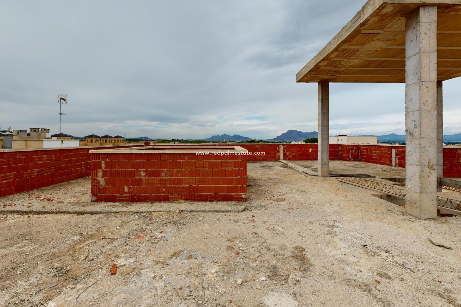 Revente - Entreprise -
Algorfa - La Finca Golf