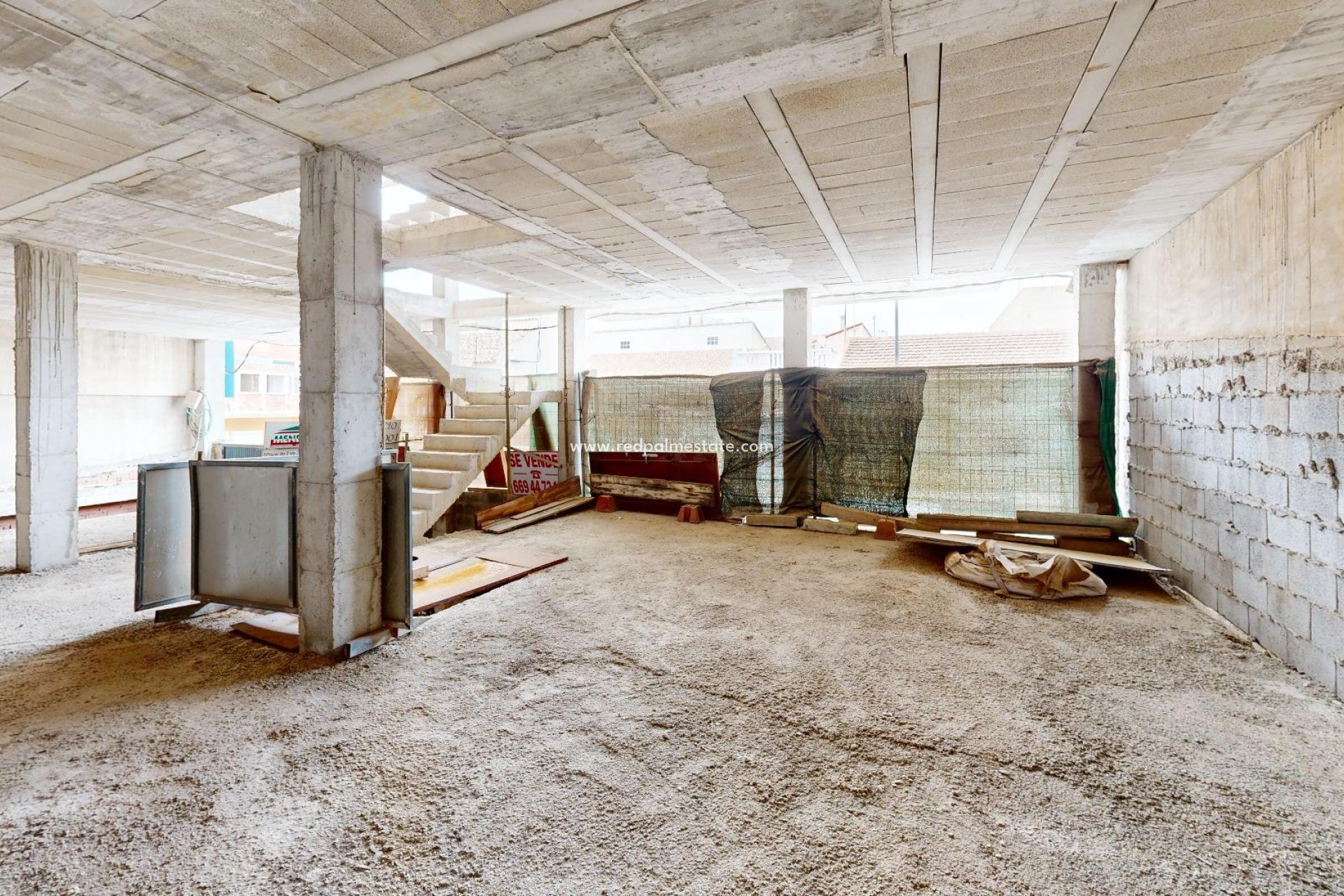 Revente - Entreprise -
Algorfa - La Finca Golf