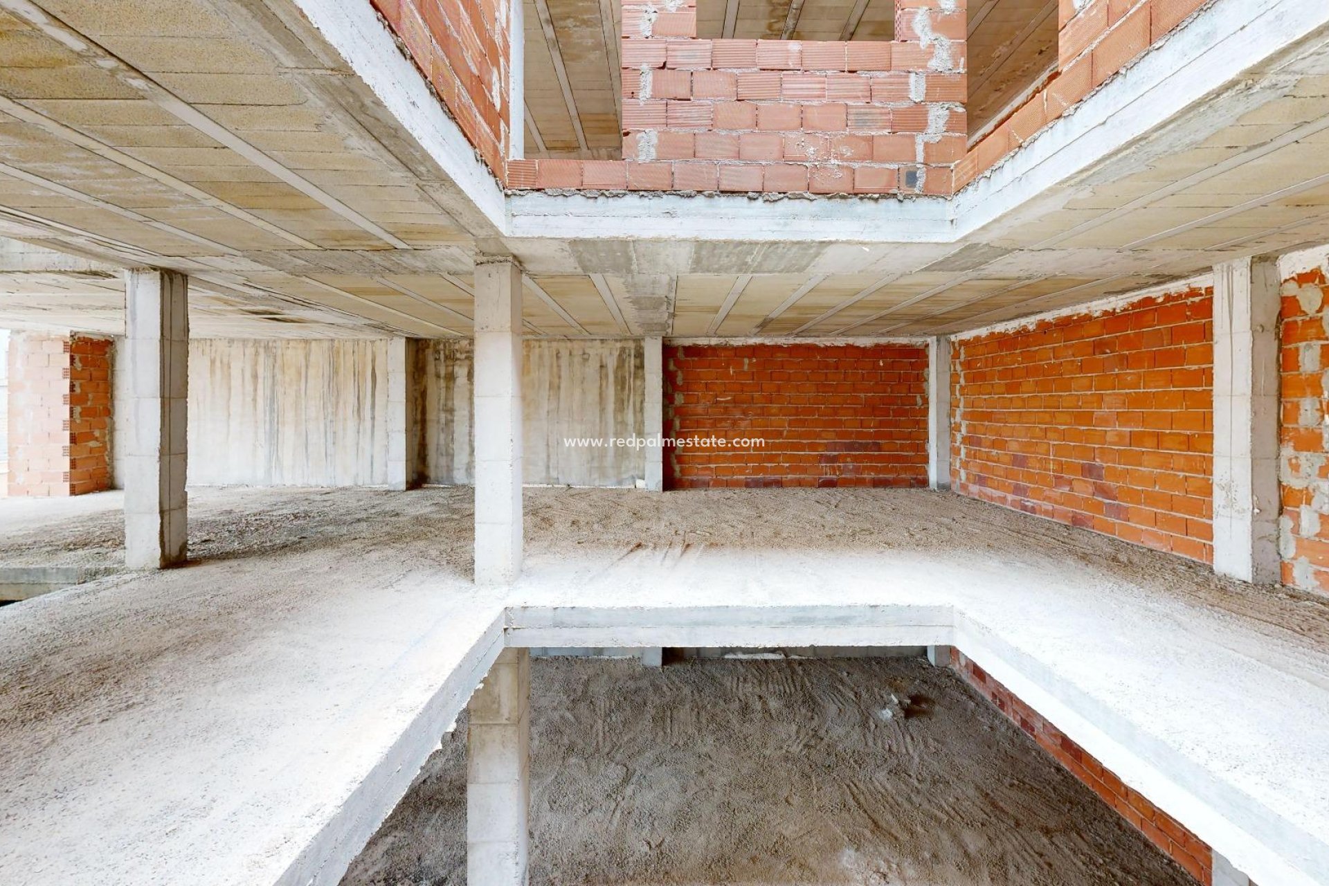 Revente - Entreprise -
Algorfa - La Finca Golf