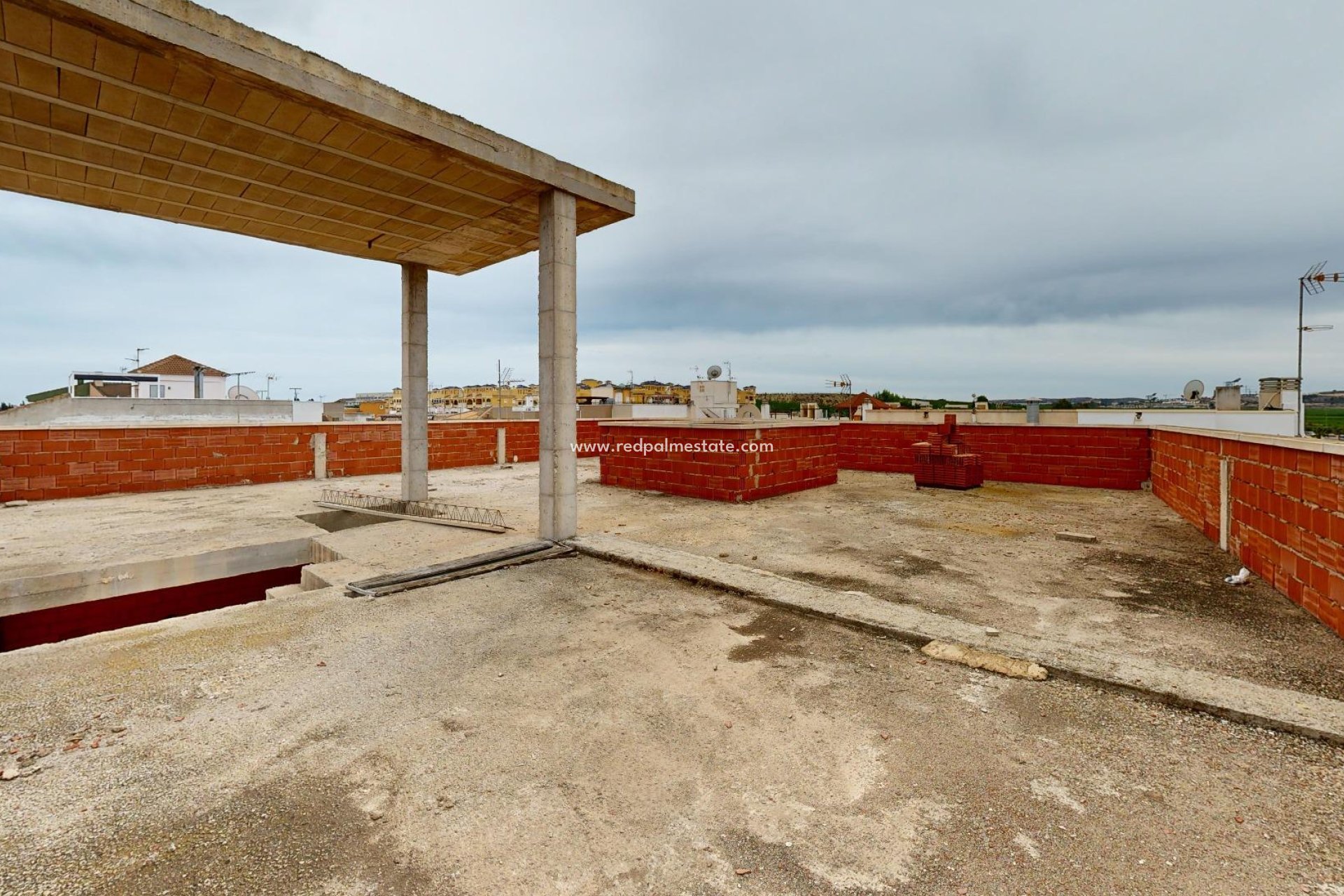 Revente - Entreprise -
Algorfa - La Finca Golf