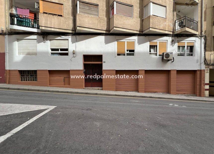 Revente - Entreprise -
Alicante - Campoamor