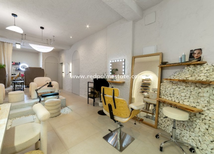 Revente - Entreprise -
Alicante - Center