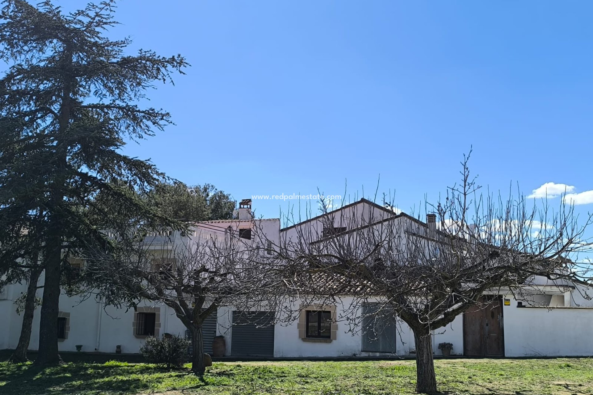 Revente - Entreprise -
Banyeres De Mariola - Inland