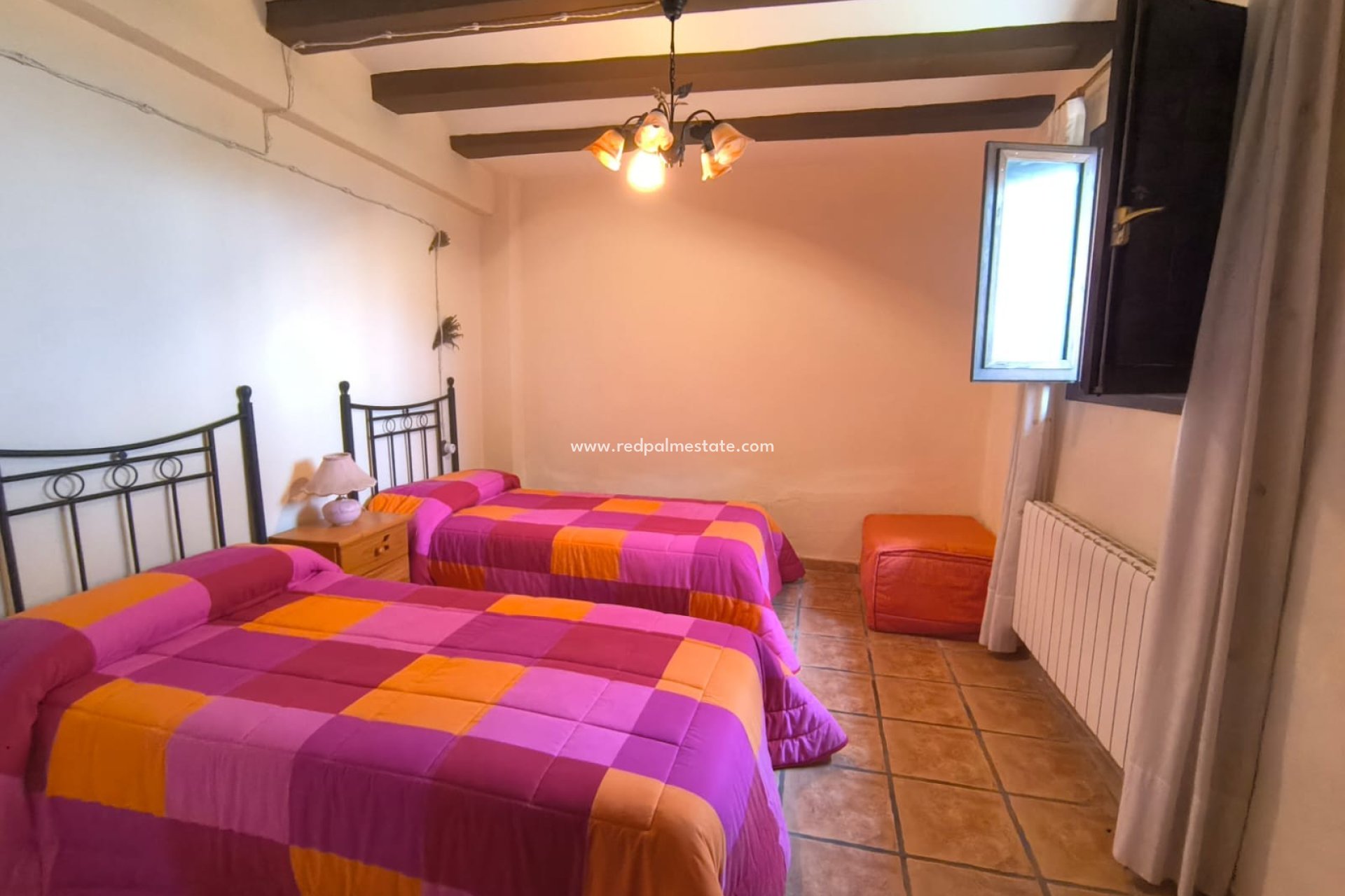 Revente - Entreprise -
Banyeres De Mariola - Inland