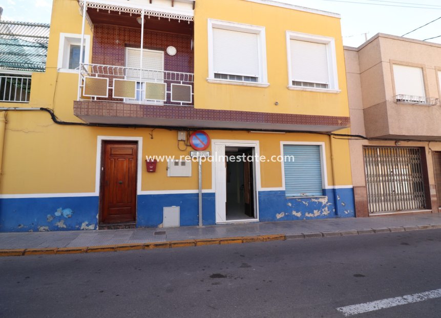 Revente - Entreprise -
Benijofar