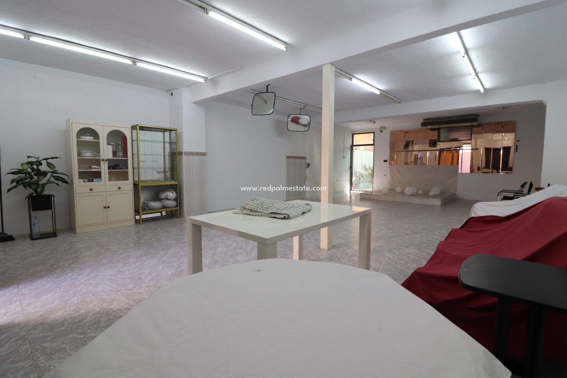 Revente - Entreprise -
Benijofar