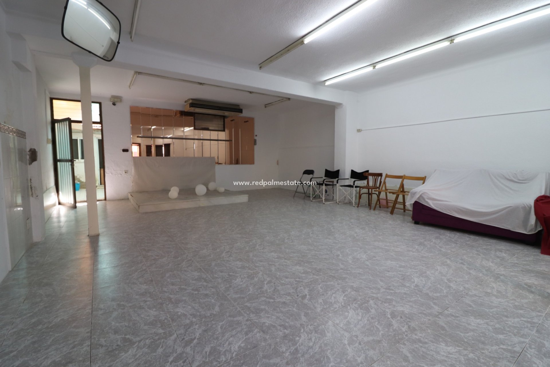 Revente - Entreprise -
Benijofar