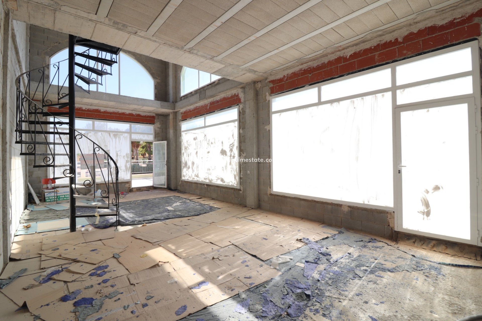 Revente - Entreprise -
Benimar