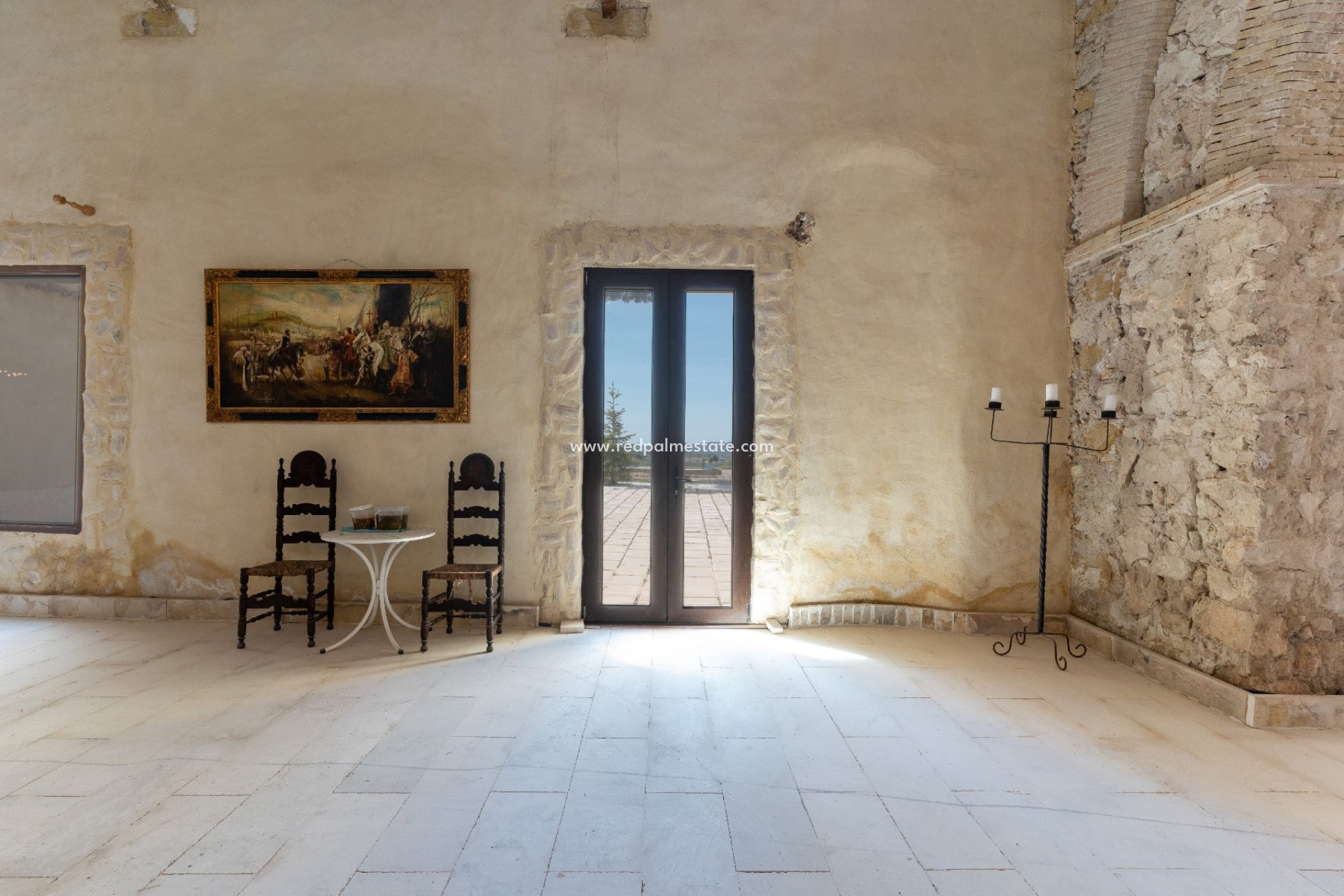 Revente - Entreprise -
Castalla - Inland