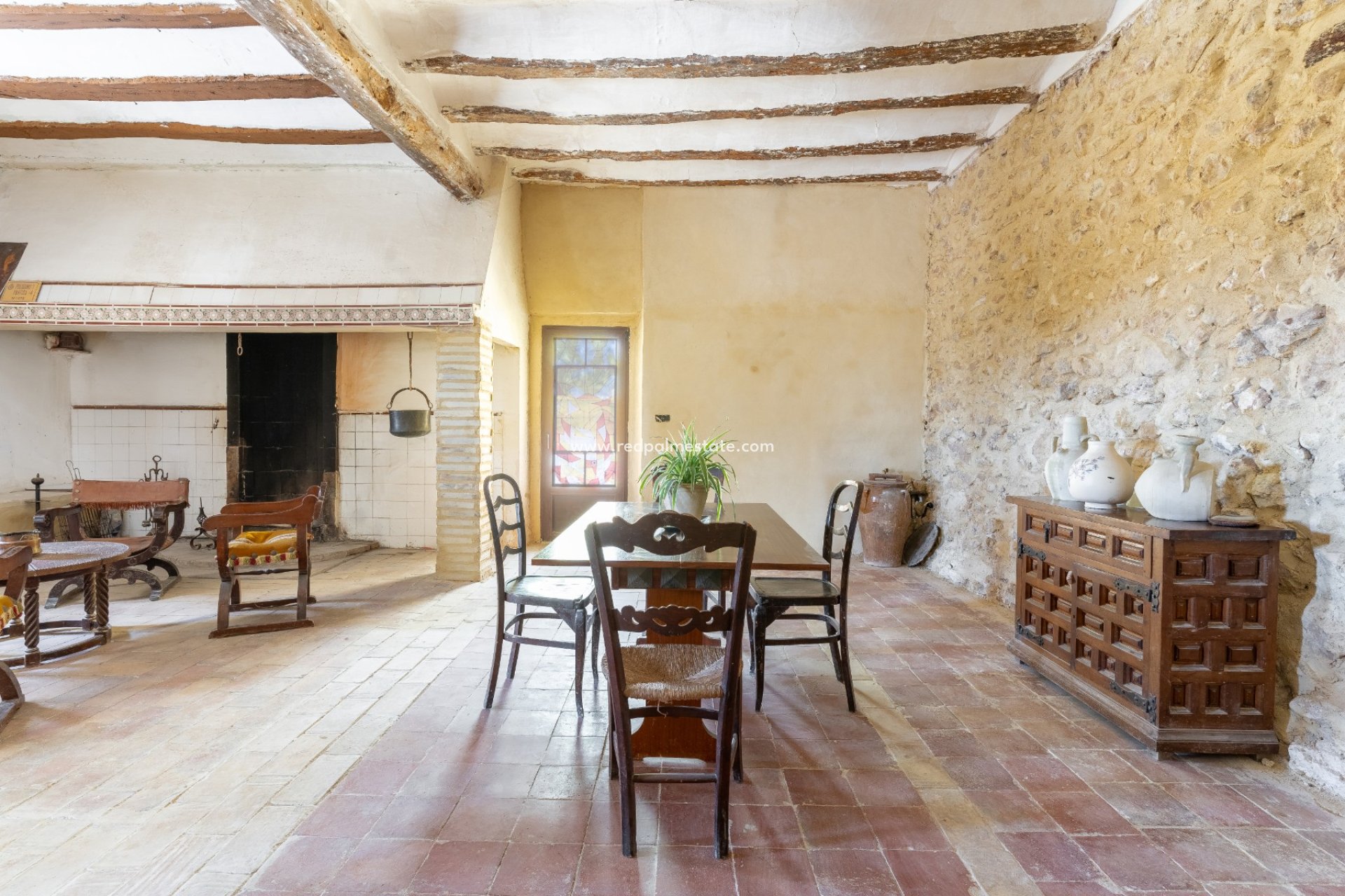 Revente - Entreprise -
Castalla - Inland