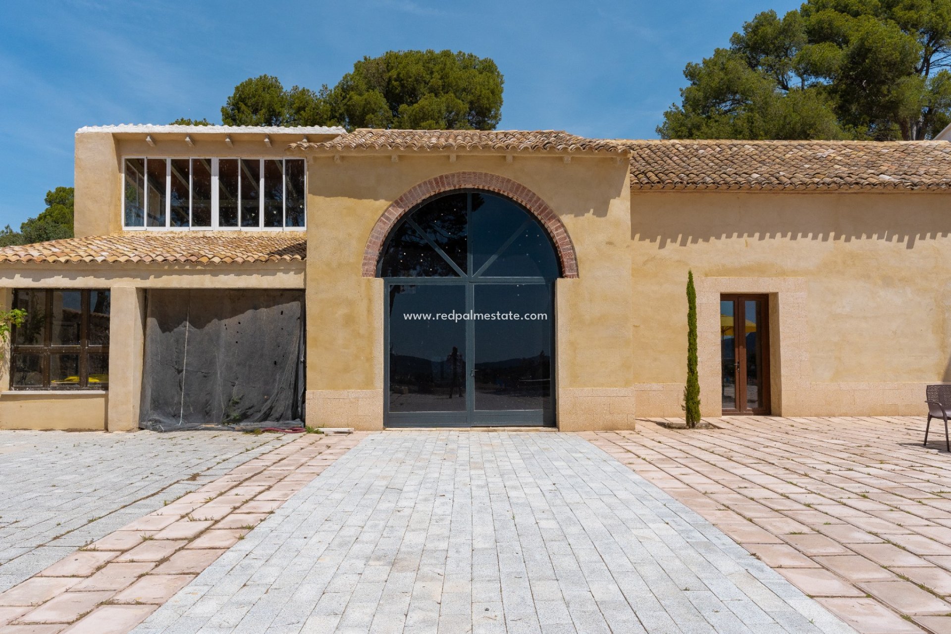 Revente - Entreprise -
Castalla - Inland