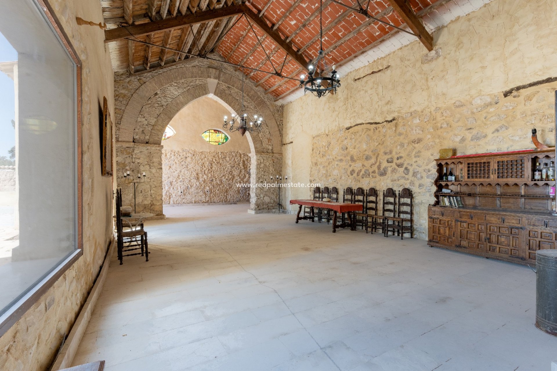 Revente - Entreprise -
Castalla - Inland