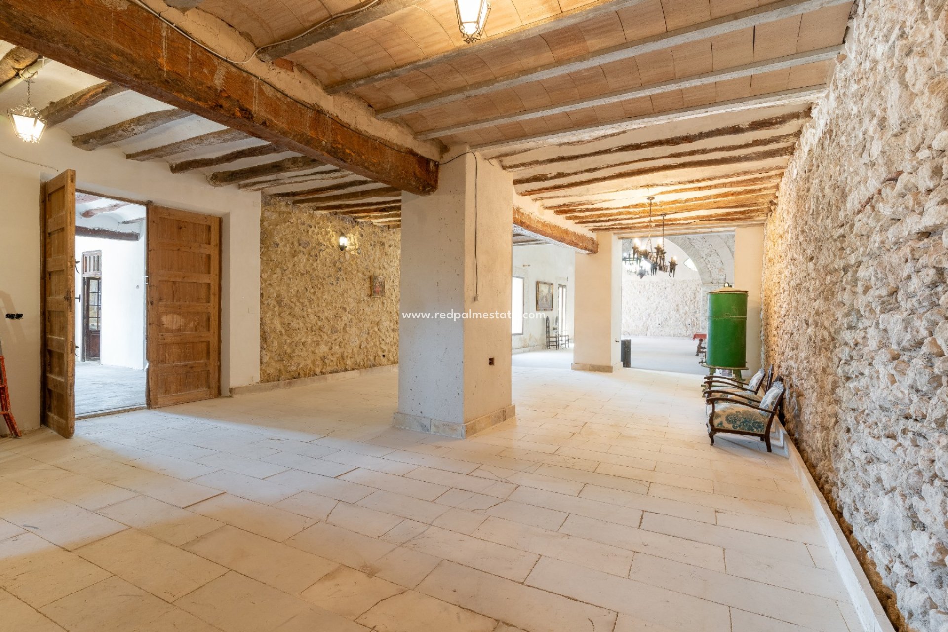 Revente - Entreprise -
Castalla - Inland