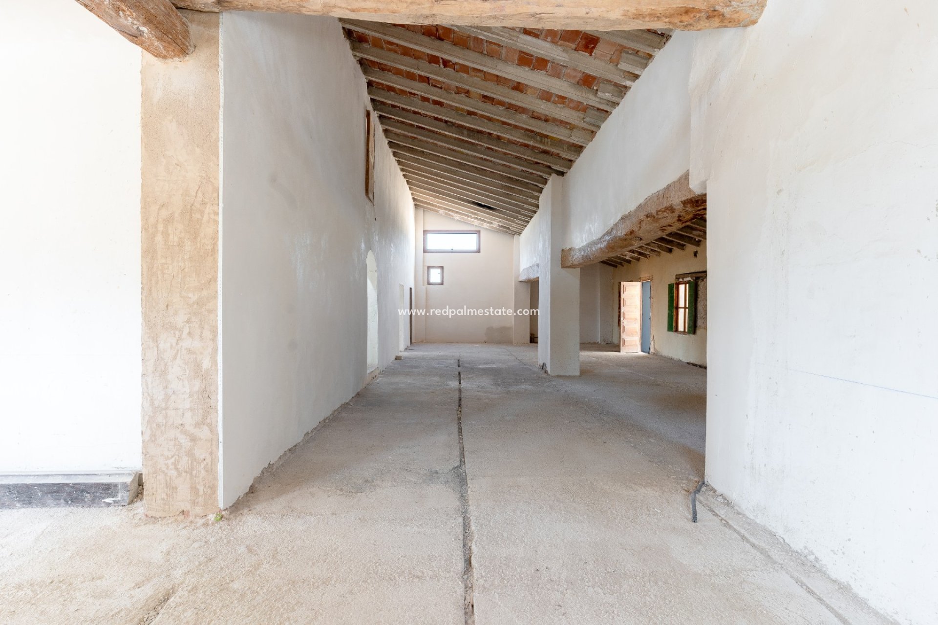 Revente - Entreprise -
Castalla - Inland